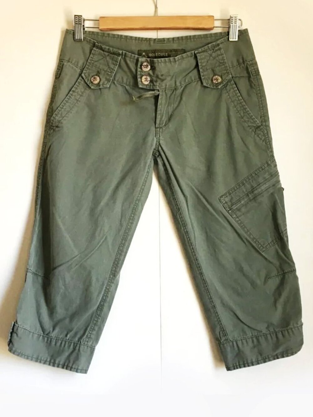 VTG Y2K Molecule Army Green Cargo Capris 4 Low Rise